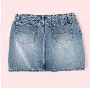 Vintage Y2K Squeeze Studded Rhinestone Denim Mini Skirt Size 7/8